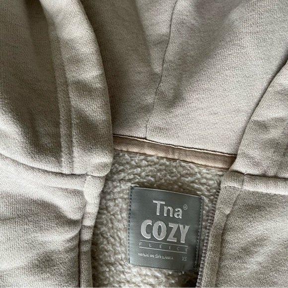 Aritzia TNA Cozy Fleece Boyfriend Boxy Zip - Picture 4 of 4
